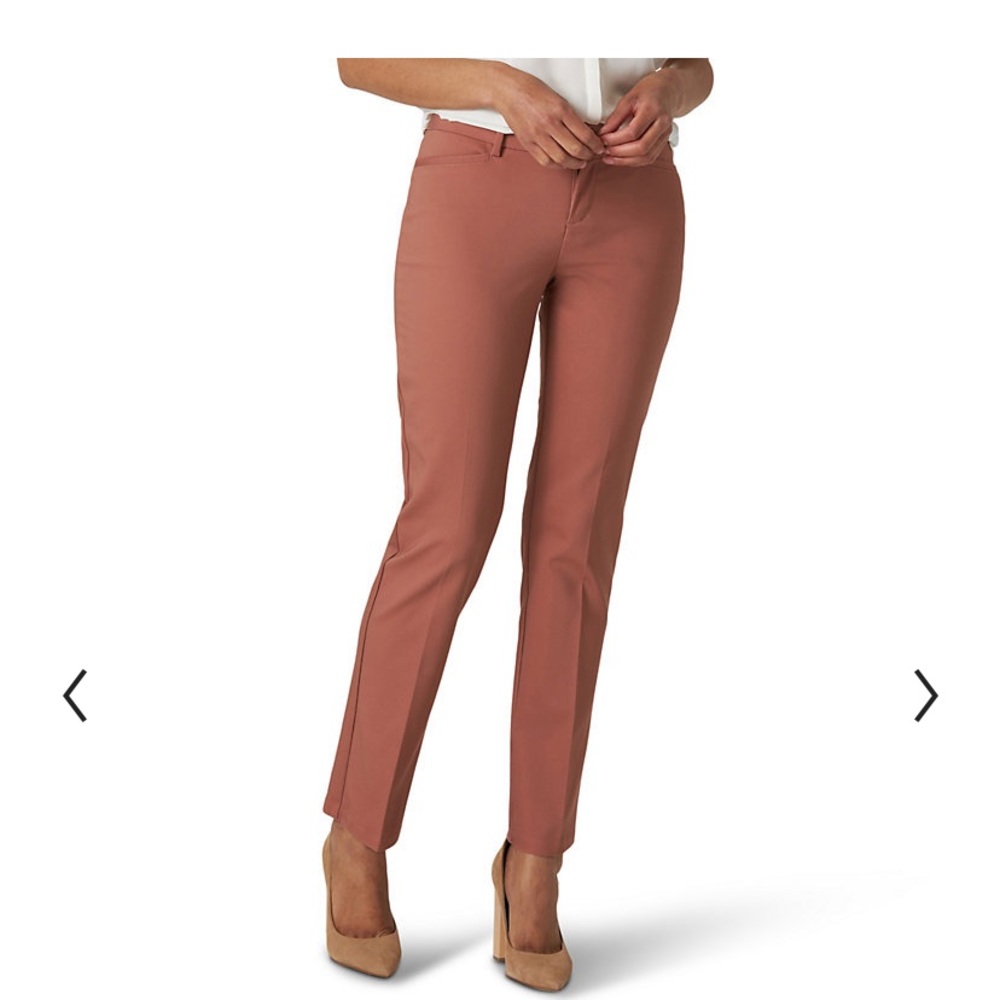 Women's Lee® Secretly Shapes Twill Straight-Leg